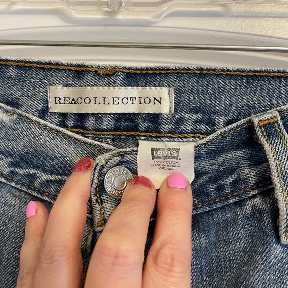 Vintage Levi’s distressed jean shorts by Re Collection - Picture 6 of 11